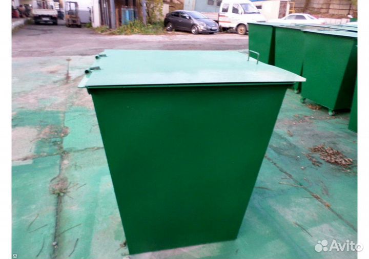 Мусорный контейнер