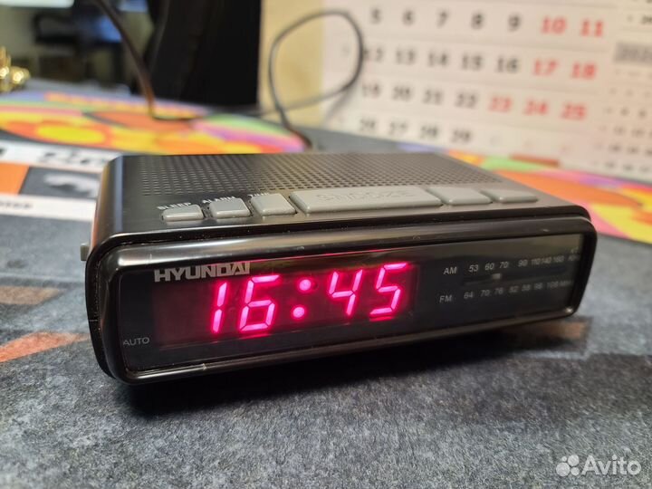 Радио часы Hyundai