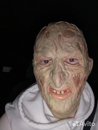 Маска на хэллоуин