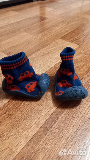 Носки детские с резиновой подошвой, пинетки