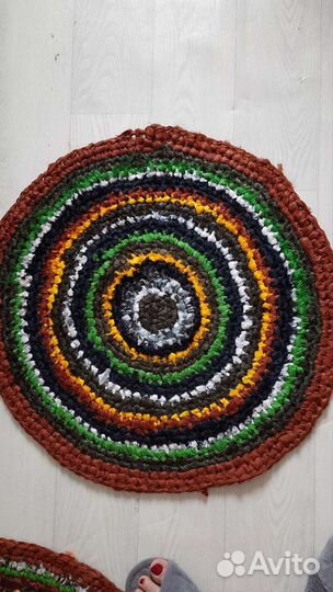 Коврики круглые вязаные