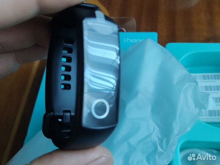 Фитнес браслет Huawei honor band 4