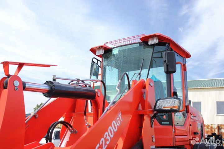 Фронтальный погрузчик Redstar 2300GT, 2024