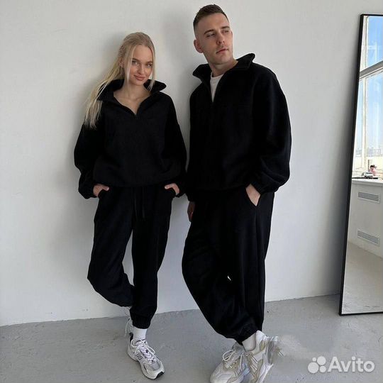 Парные спортивные костюмы