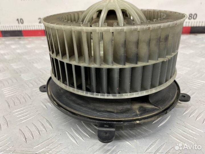 Б/У мотор печки (моторчик отопителя,вентилятор)