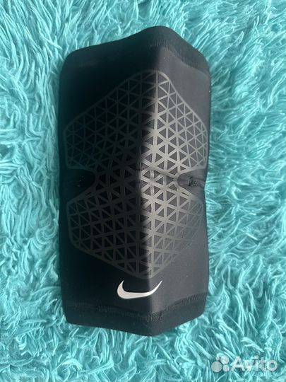 Бандаж на локоть nike