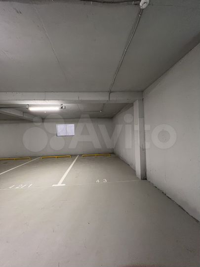 Машиноместо, 14 м²
