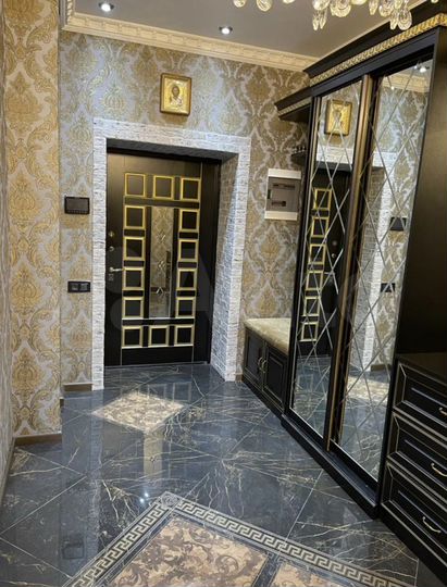 3-к. квартира, 117,8 м², 2/7 эт.