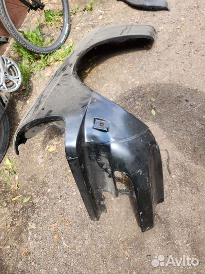 Крыло переднее Мерседес Бенц W123