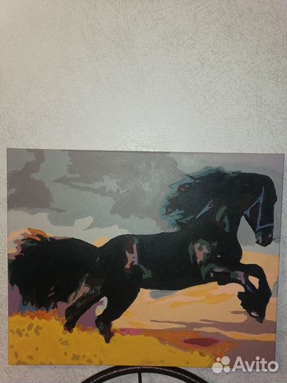 Картина красками на холсте