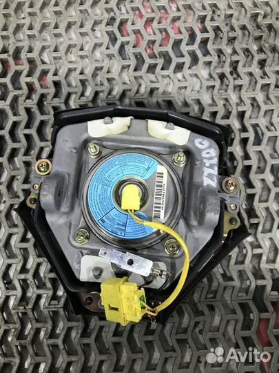 Подушка безопасности водителя Honda Accord