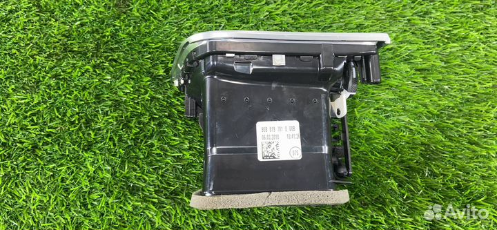 Дефлектор обдува левый Porsche Macan 95B