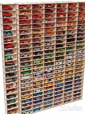 2 полки для Хот Вилс на 150 и 114 мест в дереве