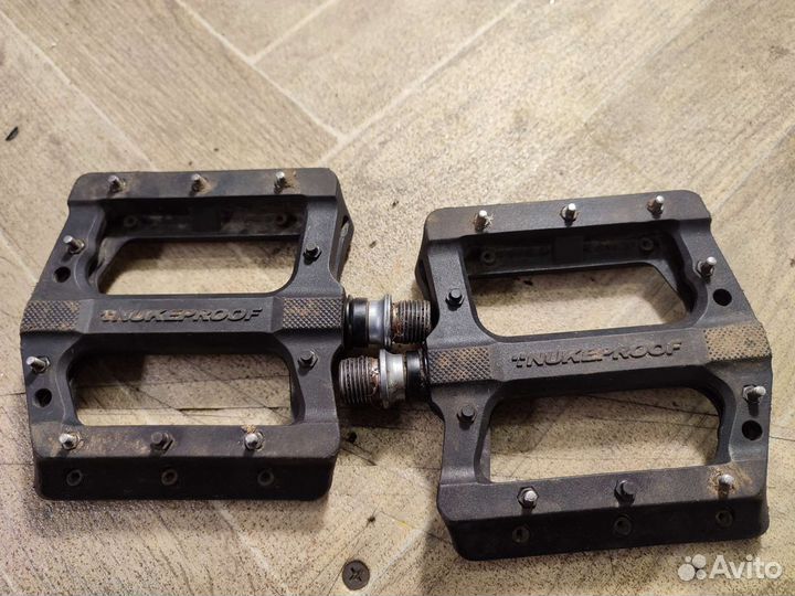 Педали Nukeproof пластик