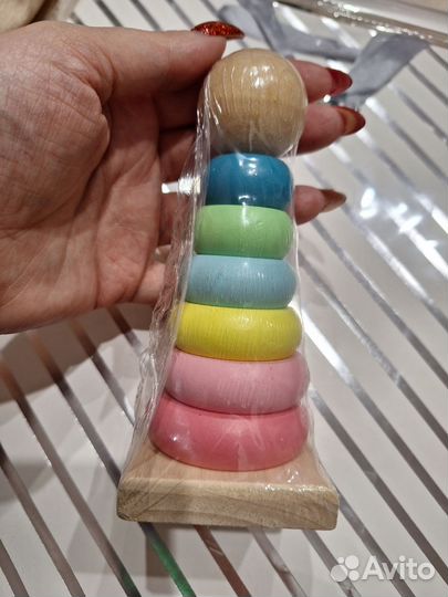 Детская деревянная пирамидка