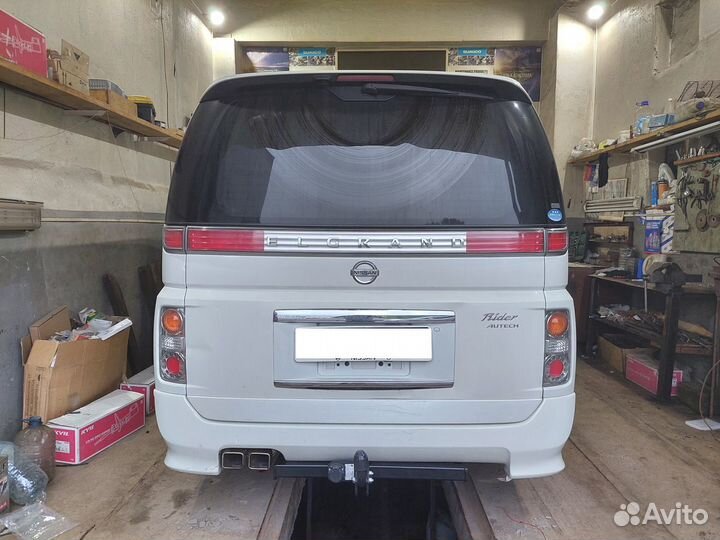 Фаркоп на Ниссан Эльгранд с 2002-2010 г