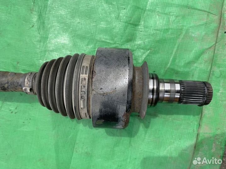 Привод, полуось задний левый Mercedes Benz Gl550