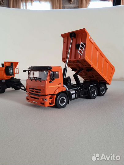 Модель камаза - 6520 с прицепом тонар