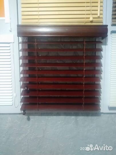 Деревянные жалюзи, тканевые рулонные шторы, зебра