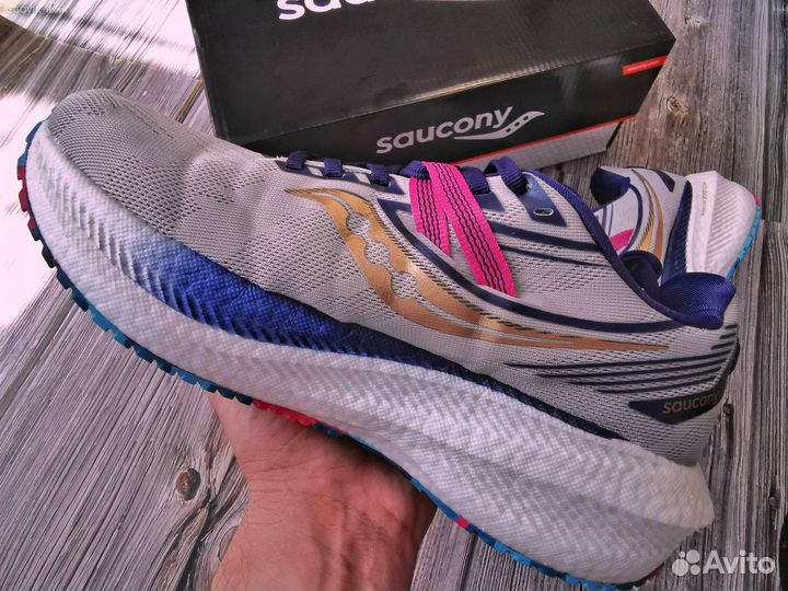 Кроссовки для бега saucony triumph 20