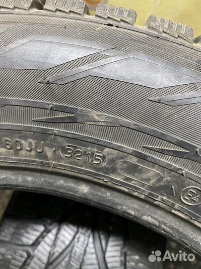 Nokian Tyres Hakkapeliitta R2 SUV 215/60 R17