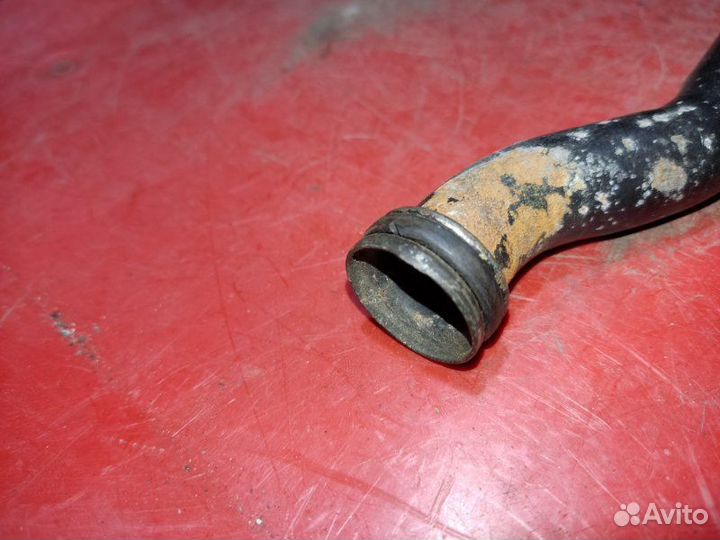 Трубка охлаждения двс Audi A6 седан ALF 2.4I 1998