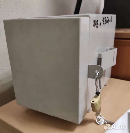 Небольшой сейф для хранения денег. Б/у #Т6