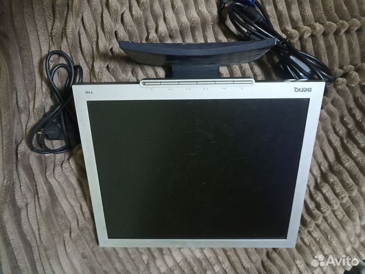 Монитор benq Q7T4