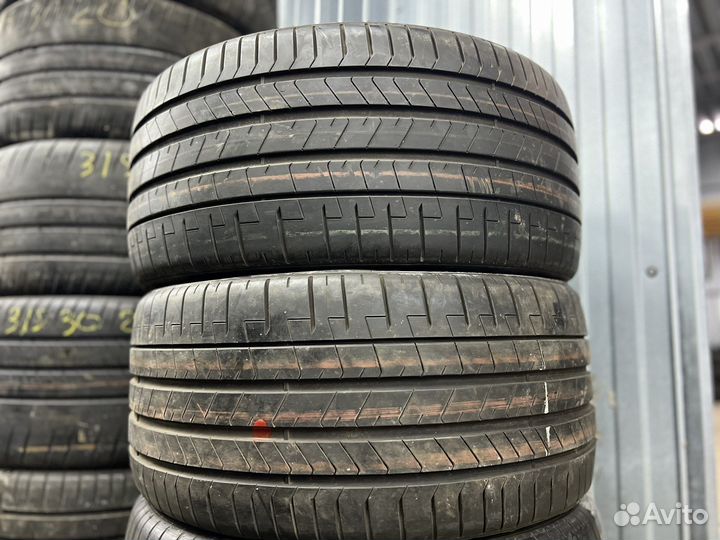Pirelli P Zero PZ4 285/35 R20 и 315/30 R20
