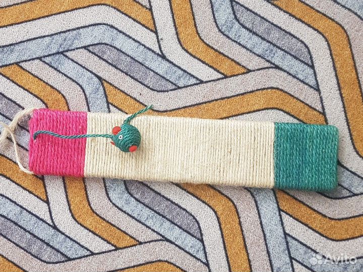 Подвесная когтеточка для кошек