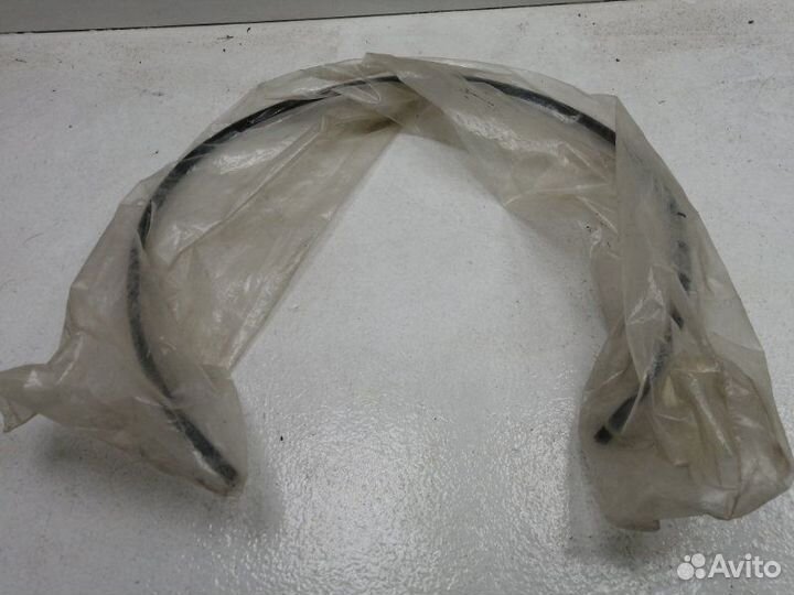 Молдинг лобового стекла Opel Corsa D