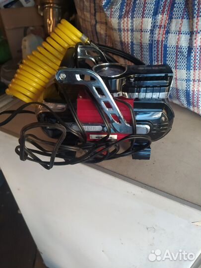 Компрессор воздушный автомобильный