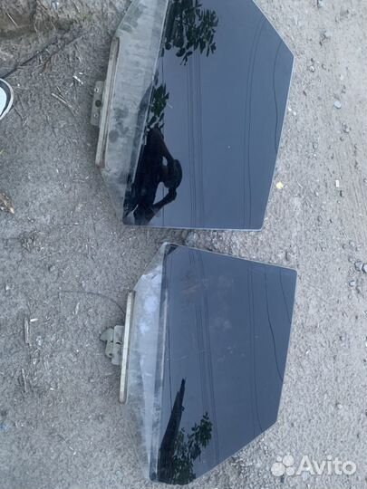 Стекла задних дверей 2110