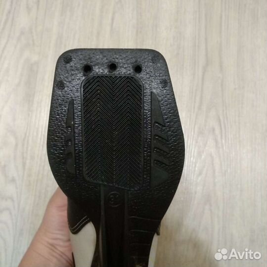 Лыжные ботинки 31