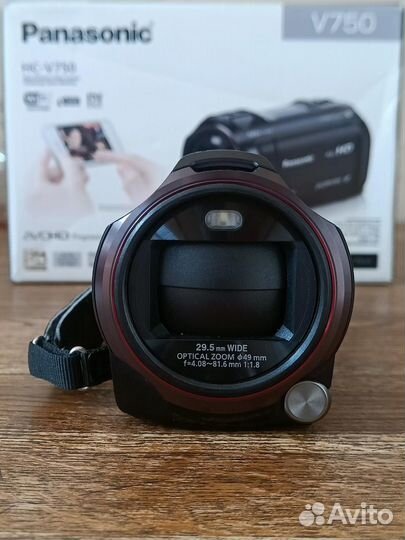 Видеокамера Panasonic HC-V750