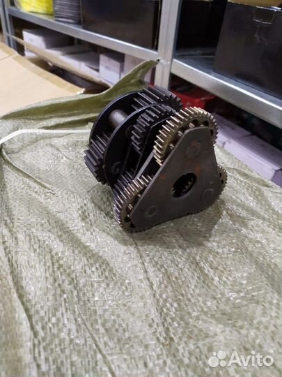 Редуктор планетарный (шестерни) лебедки 12000LBS