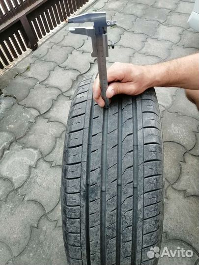 Nexen N'Fera SU1 215/60 R16 95V