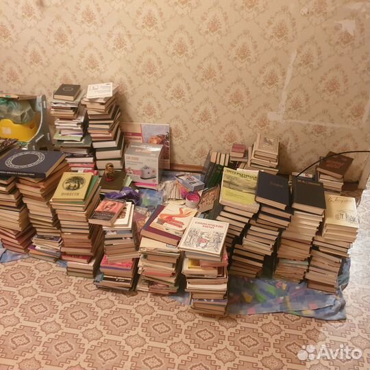 Книги в ассортименте