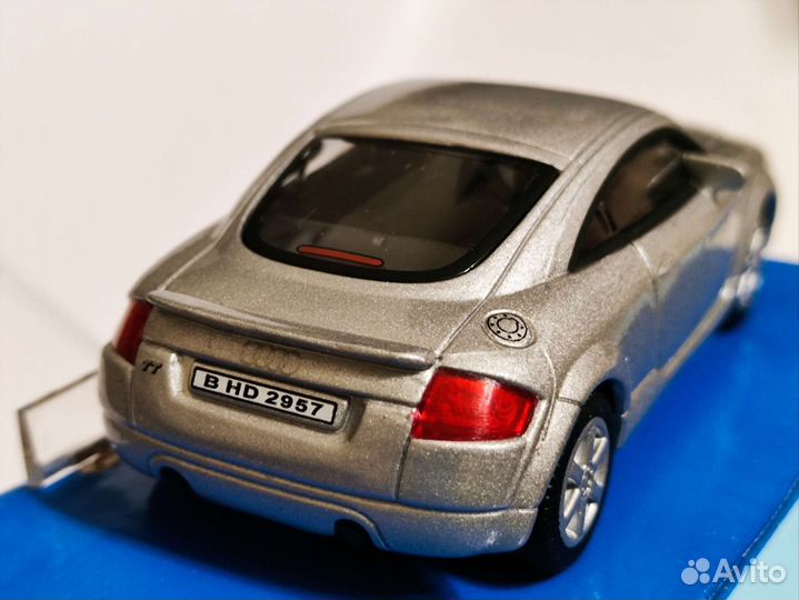 Модель 1:43 Audi TT Cararama