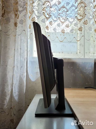 Монитор LG Flatron L1510S