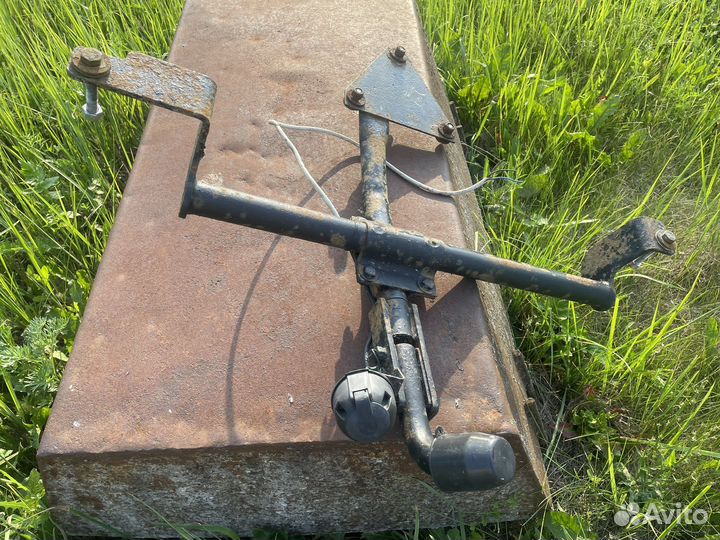 Фаркоп на priora седан