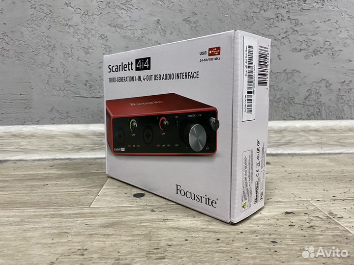 Звуковая карта Focusrite Scarlett 4i4 3rd Gen