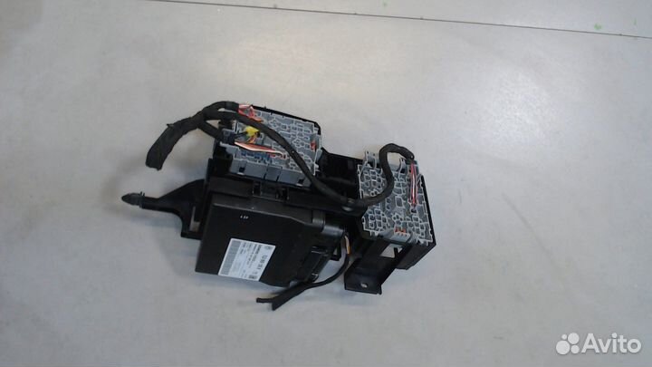 Блок управления центральным замком Volkswagen Toua