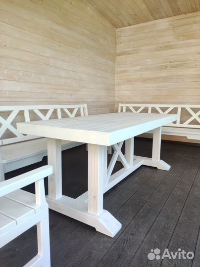 Набор массивной мебели 