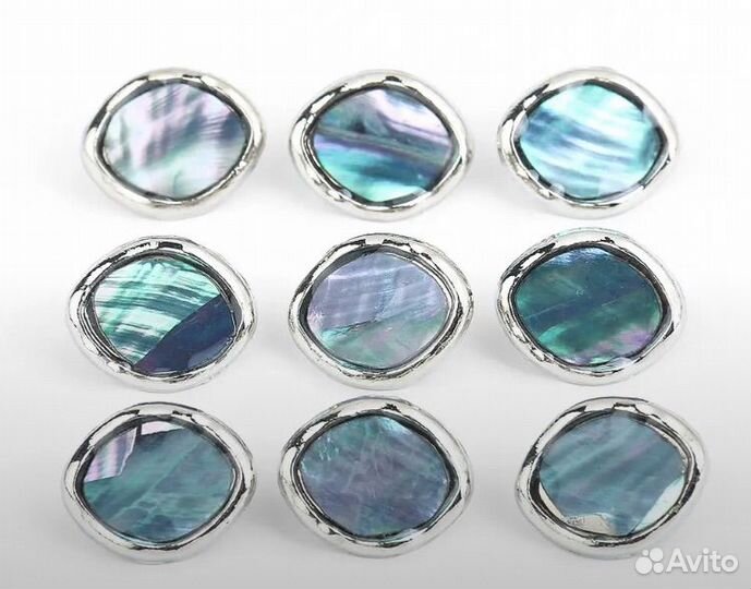 Перламутровые пуговицы