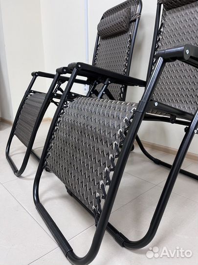 2 складных кресла-шезлонга для отдыха