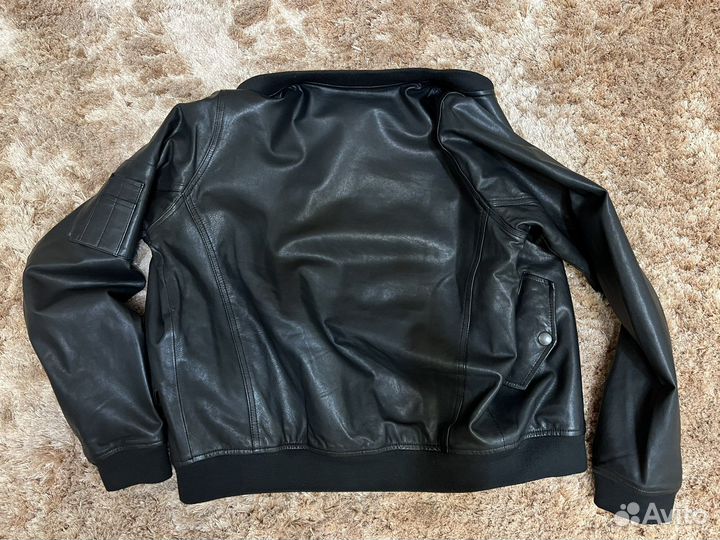 Бомбер/Кожаная куртка новая женская