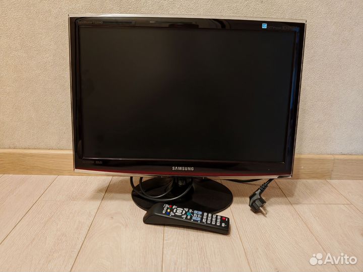 Телевизор Samsung SyncMaster T220HD