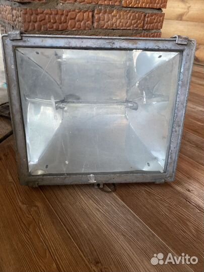 Прожектор уличный