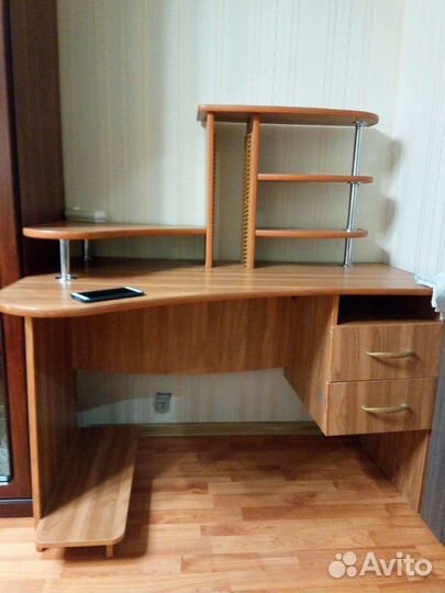 Стол школьный